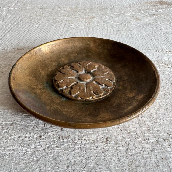 Small Vintage Brass Round Decorative Plate with Center Design - Picture 2 of 8